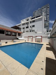 Alquiler Temporario Departamento de 1 dormitorio en La Península, Punta del Este