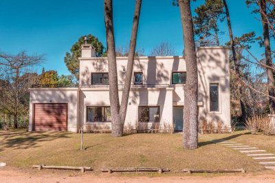 Casa 3 dormitorios barrio privado, Pinares. Punta del Este, Uruguay.