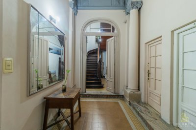 Venta de casa de altos en el centro 3 dormitorios 2 baños, Montevideo