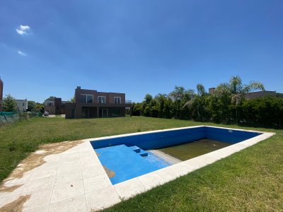 Casa A ESTRENAR con vistas al Golf - Haras Santa María