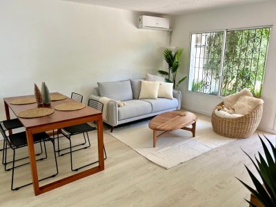 Alquiler de casa departamento reciclado, para 4 personas y con parrillero propio, en Aidy Grill