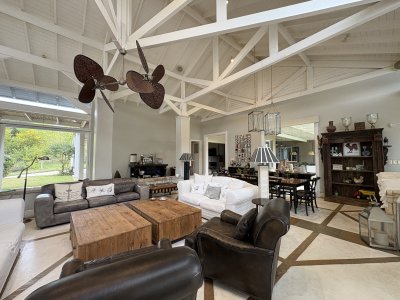 Venta Casa La Barra Puntra del Este