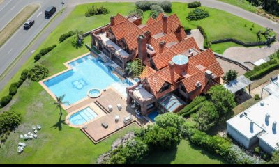 Venta Mansión frente al mar en Punta Del Este Playa Mansa