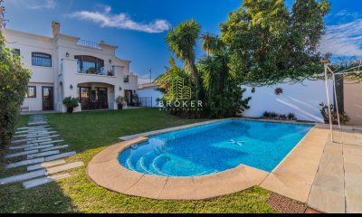 Casa en Venta 4 dormitorios Carrasco Montevideo