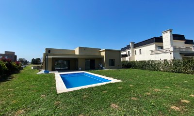 Casa en Venta, una planta con jardín y pileta, en Haras Santa Maria, Escobar