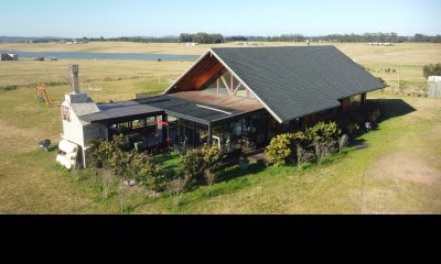 Casa en Venta en Barrio Privado Laguna de los Cisnes Punta del Este Maldonado