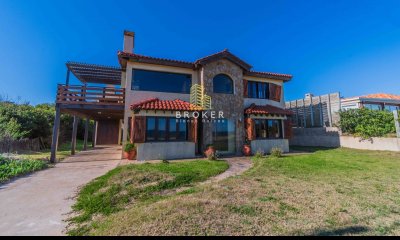 Venta de Casa en Piriapolis San Francisco frente al mar! 4 dormitorios!