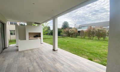 Casa a Estrenar en Venta en Haras Santa María - Barrio Los Eucaliptos