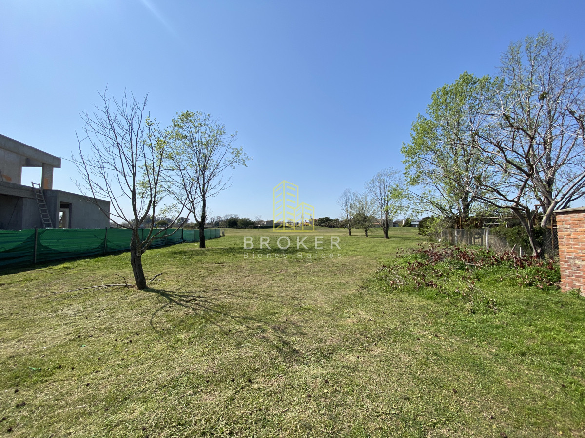 Terreno ID.1916/Lote_en_Venta_en_Haras_Santa_María_-_Barrio_El_Refugio - Lote en Venta en Haras Santa María - Barrio El Refugio