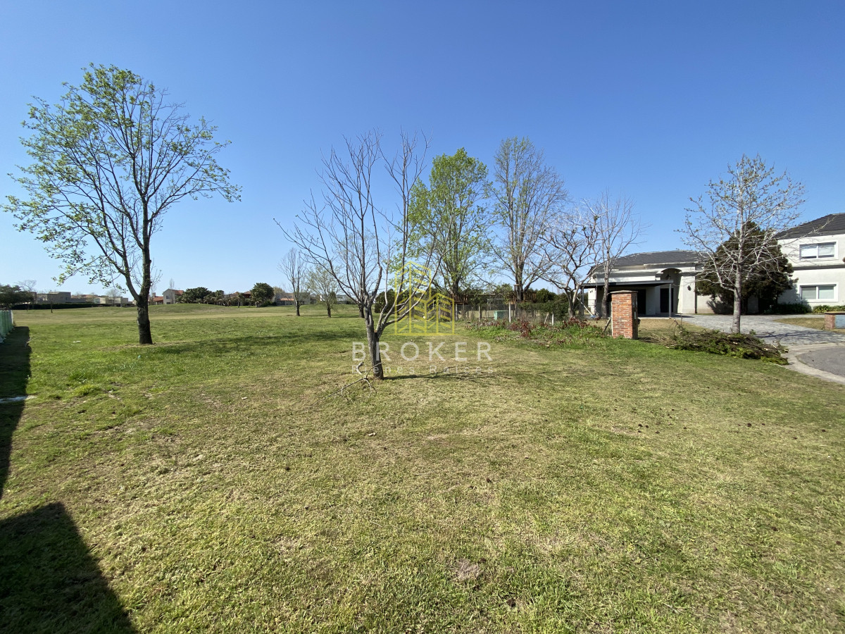 Terreno ID.1916/Lote_en_Venta_en_Haras_Santa_María_-_Barrio_El_Refugio - Lote en Venta en Haras Santa María - Barrio El Refugio