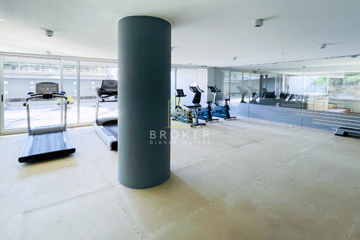 Apartamento ID.2024/Venta_y_alquiller_de_espectacular_penthouse_con_vista_a_toda_la_ciudad_y_las_playas_de_Punta_del_Este. - Venta y alquiller de espectacular penthouse con vista a toda la ciudad y las playas de Punta del Este.