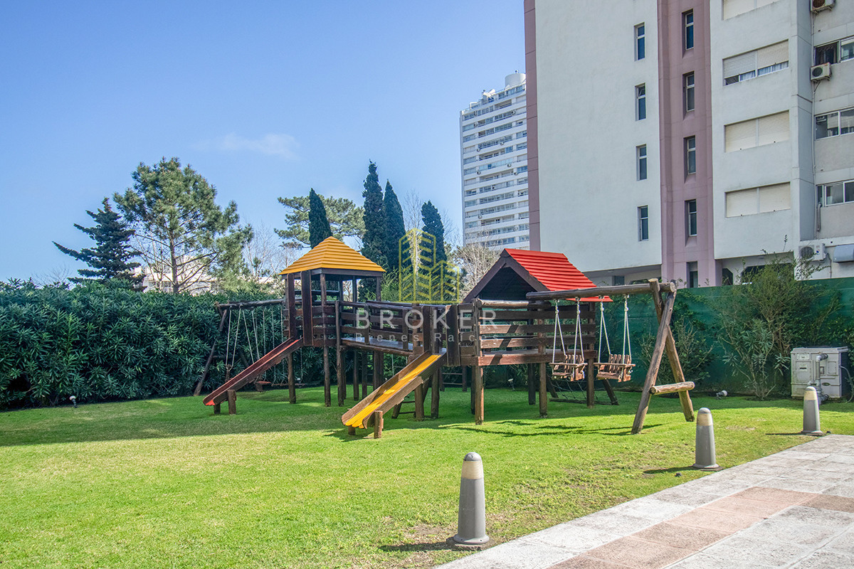 Apartamento ID.2306/Venta_departamento_Punta_del_Este_2_dormitorios_piso_alto_con_vista_a_toda_la_mansa._Punta_del_Este,_Uruguay. - Venta departamento Punta del Este 2 dormitorios piso alto con vista a toda la mansa. Punta del Este, Uruguay.
