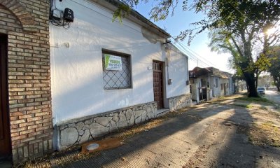 Oficina Sosa - Atanasildo Suarez y Emancipacion CASA y GALPON al frente ideal 2 vivinedas o renta
