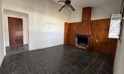 Oficina Sosa - ALQUILADA Casa amplia en Peñarol - Colon jardin patio barbacoa y entrada lateral para vehiculos