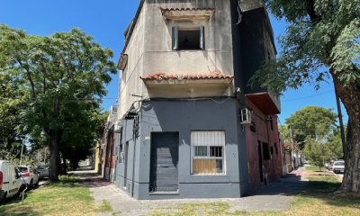 2 CASAS Y UN LOCAL EN FERMIN FERREIRA ESQUINA LORENZO FERNANDEZ