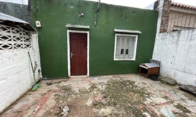 2 CASAS ALQUILADAS - MOLINA ESQUINA REAL