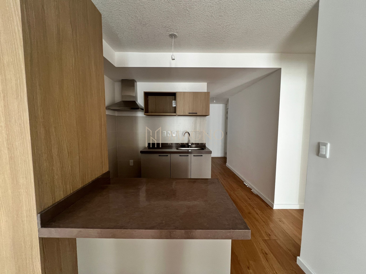 Apartamento ID.505 - Apartamento muy luminoso ubicado en segundo piso en La Blanqueada