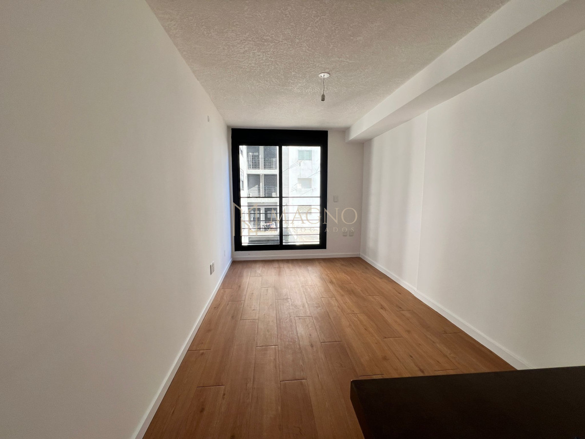 Apartamento ID.505 - Apartamento muy luminoso ubicado en segundo piso en La Blanqueada