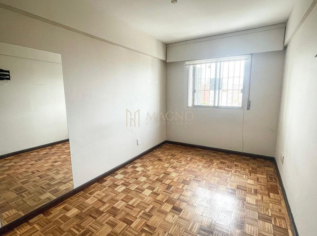Apartamento ID.495 - Apartamento en venta 3 dormitorios + servicio y ggecen Punta Carretas