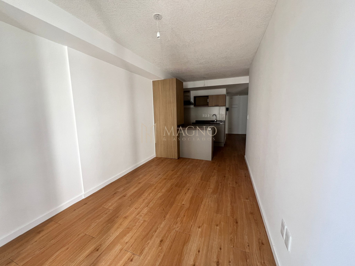 Apartamento ID.505 - Apartamento muy luminoso ubicado en segundo piso en La Blanqueada