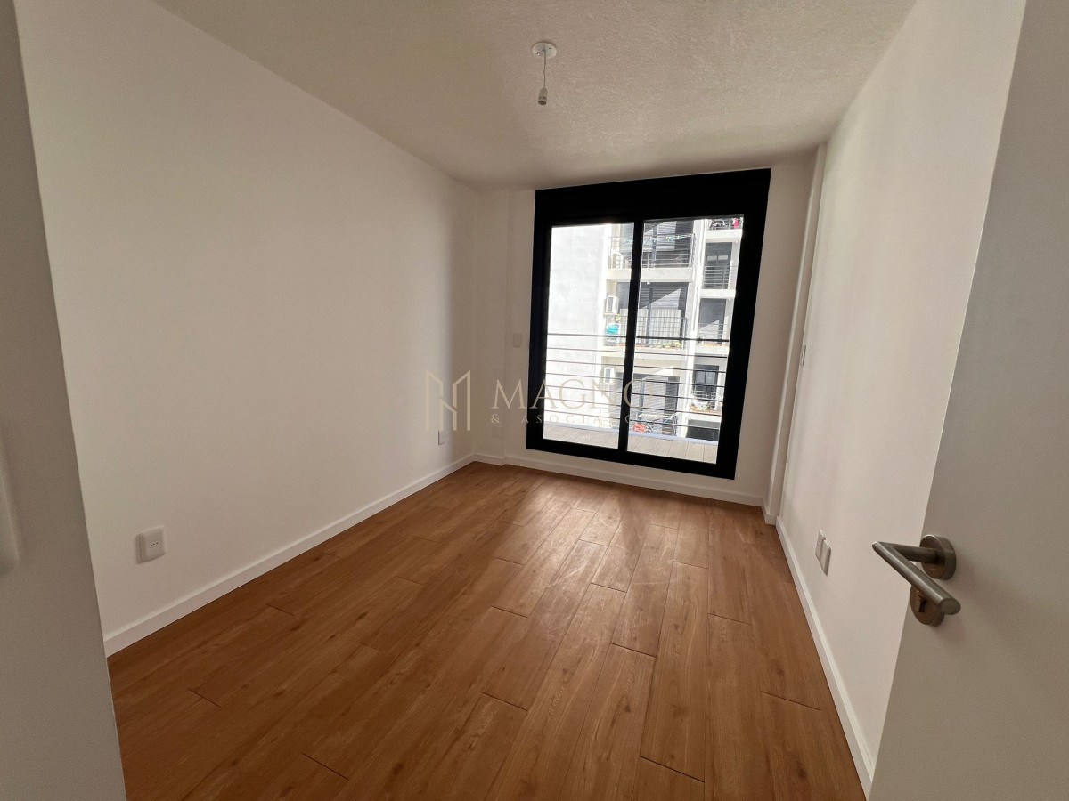 Apartamento ID.505 - Apartamento muy luminoso ubicado en segundo piso en La Blanqueada