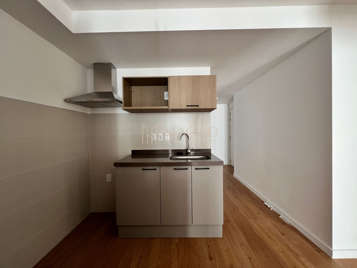 Apartamento ID.505 - Apartamento muy luminoso ubicado en segundo piso en La Blanqueada