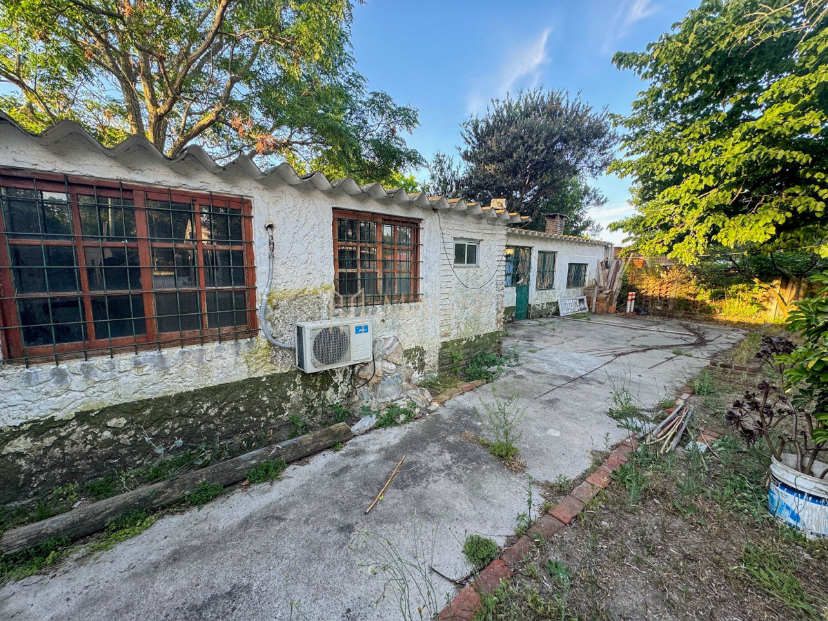 Casa ID.593 - Se vende casa con apto en Parque del Plata