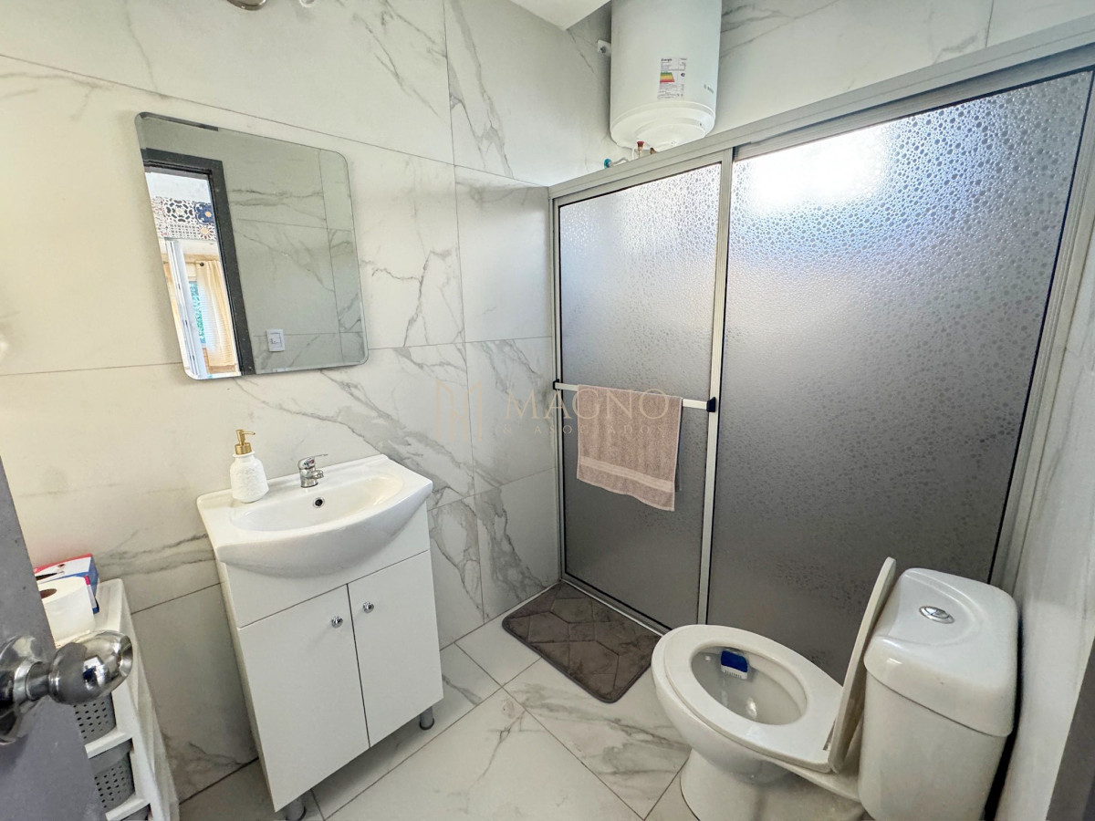 Casa ID.593 - Se vende casa con apto en Parque del Plata