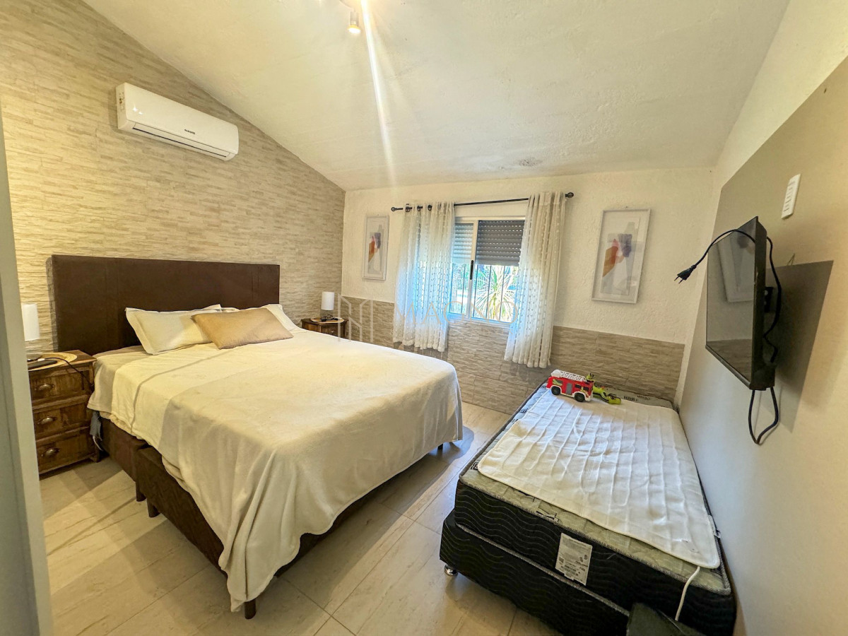 Casa ID.593 - Se vende casa con apto en Parque del Plata