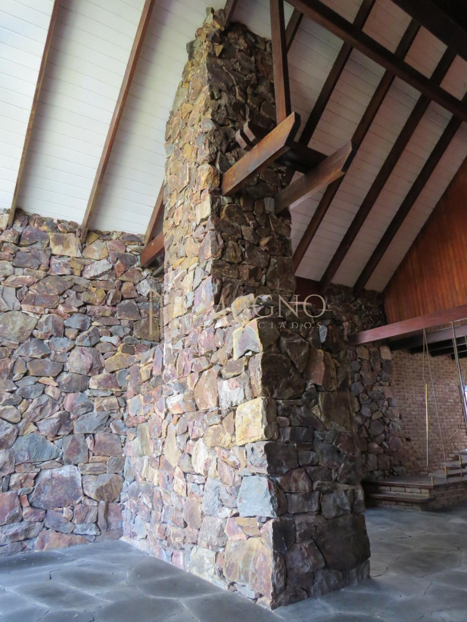 Casa ID.596 - Casa en venta con piscina en Carrasco