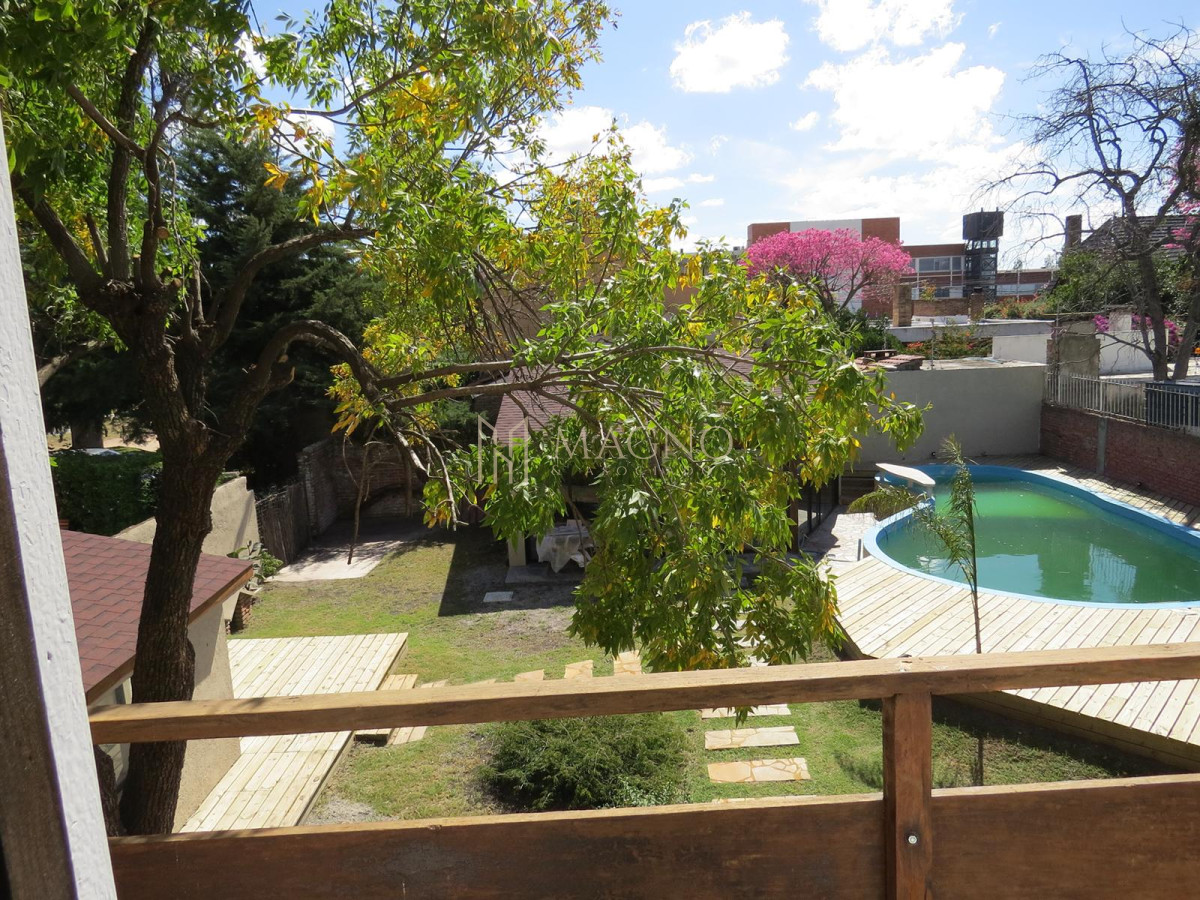 Casa ID.596 - Casa en venta con piscina en Carrasco