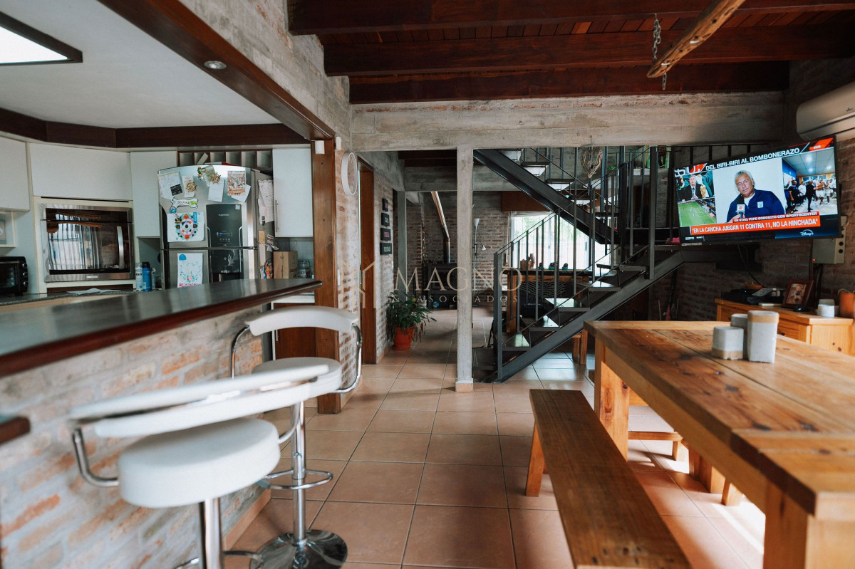 Casa ID.628 - Venta Casa 3 dormitorios piscina climatizada en Solymar 