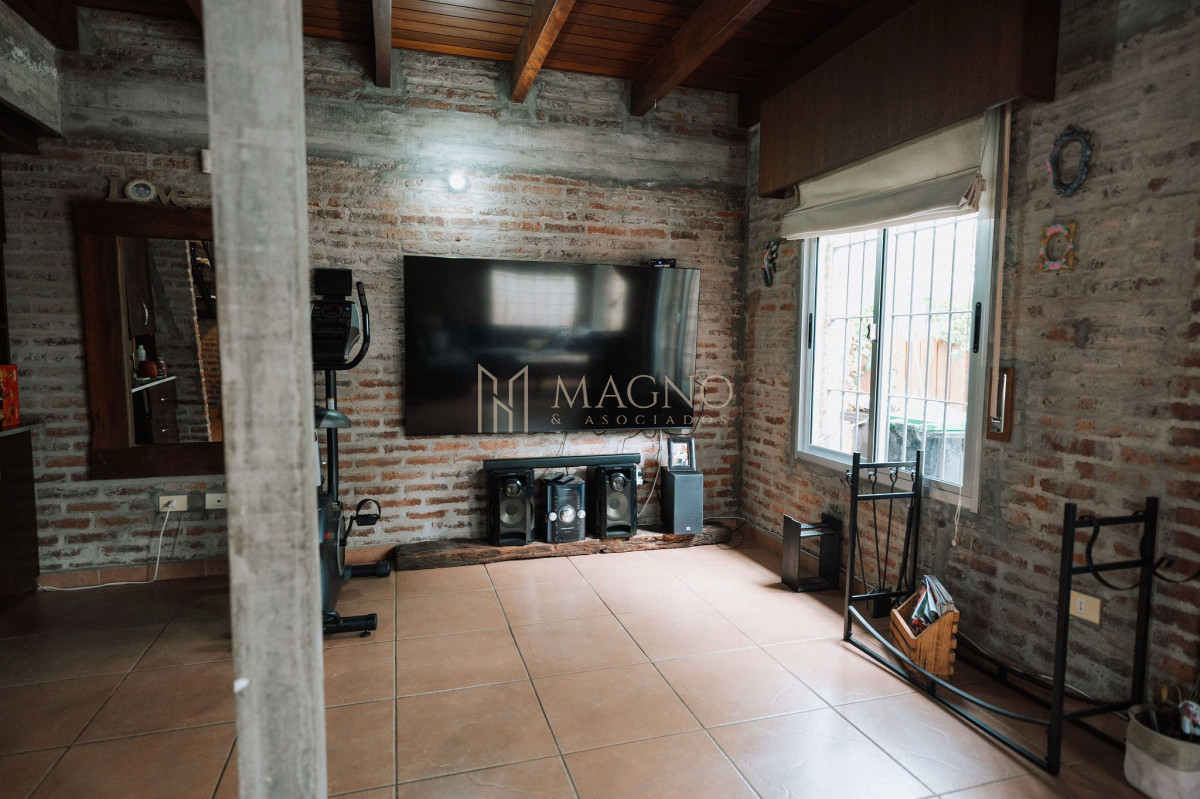Casa ID.628 - Venta Casa 3 dormitorios piscina climatizada en Solymar 