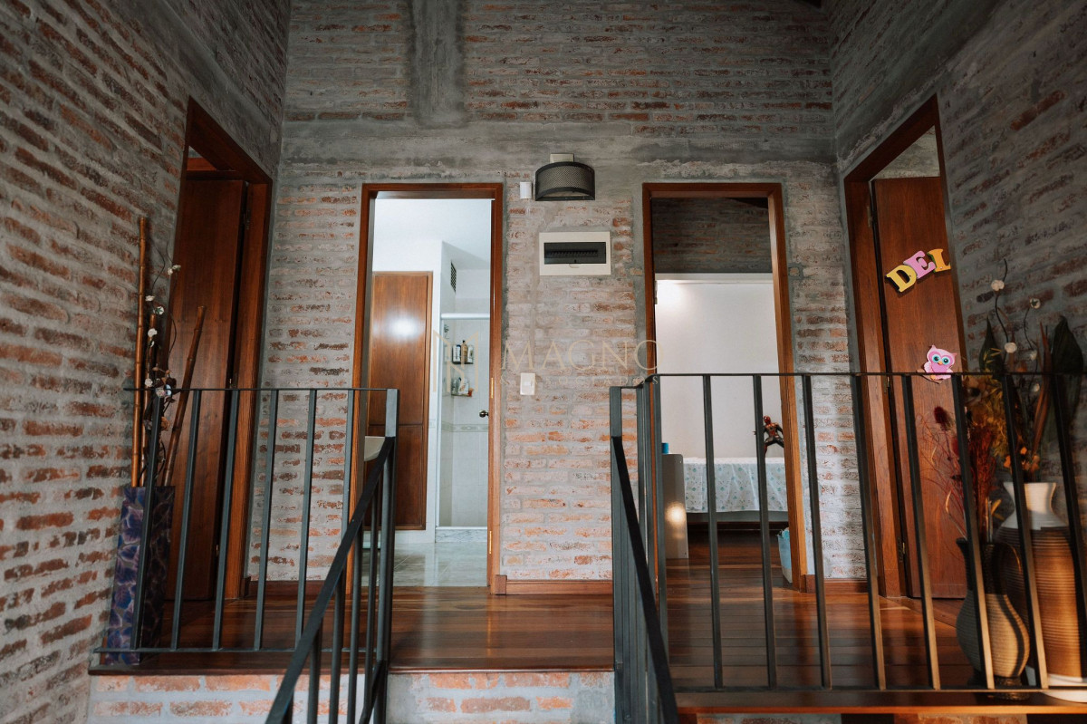 Casa ID.628 - Venta Casa 3 dormitorios piscina climatizada en Solymar 