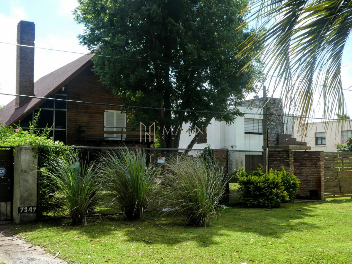 Casa ID.596 - Casa en venta con piscina en Carrasco