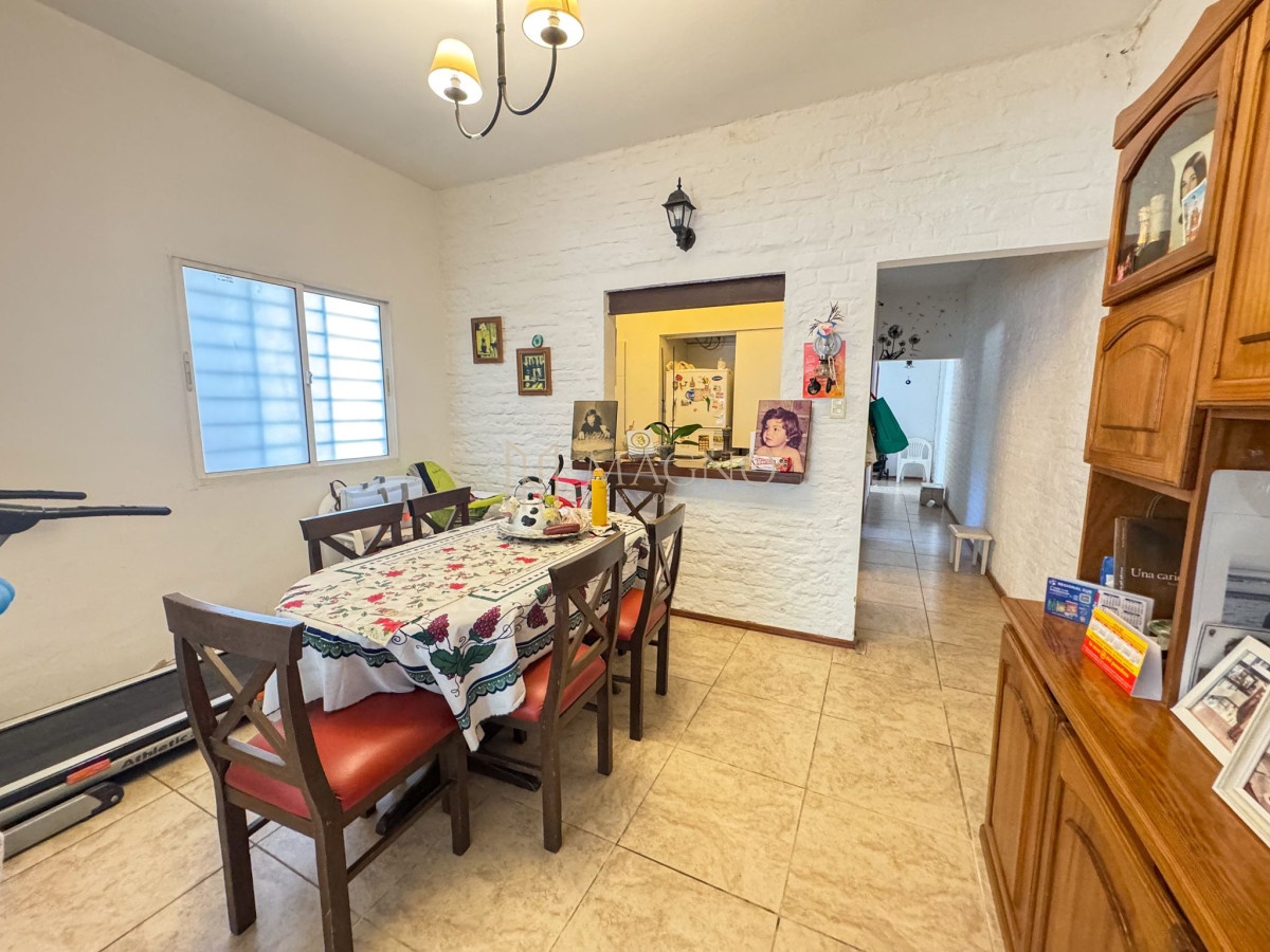 Casa ID.624 - Venta Casa en PH con parrillero, en Malvin, a 50m de la rambla