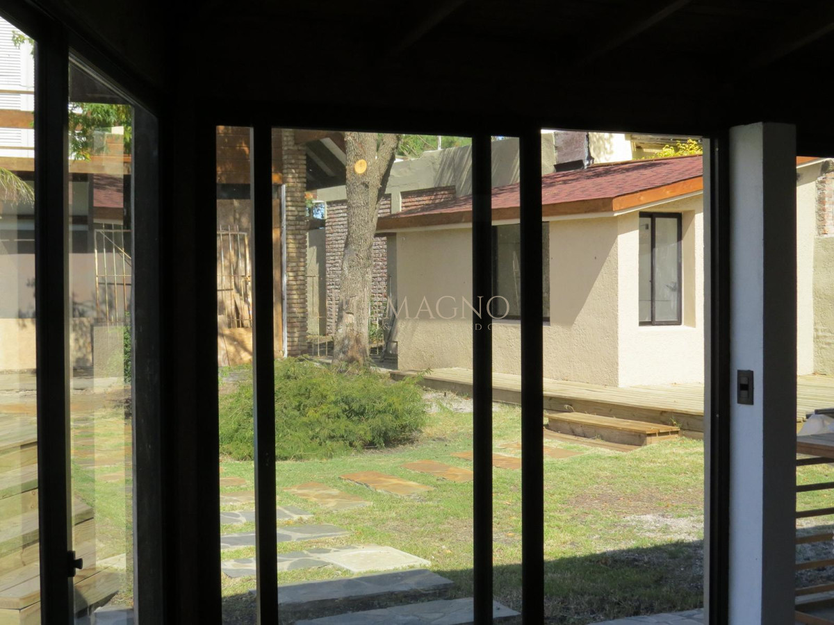 Casa ID.596 - Casa en venta con piscina en Carrasco