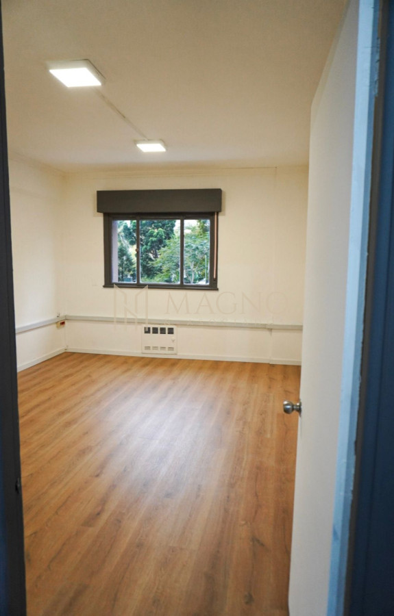 Local Comercial ID.426 - Venta local comercial oficina con alta rentabilidad