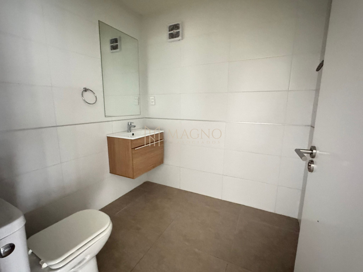 Local Comercial ID.637 - Local comercial en alquiler Sobre Monte Caseros
