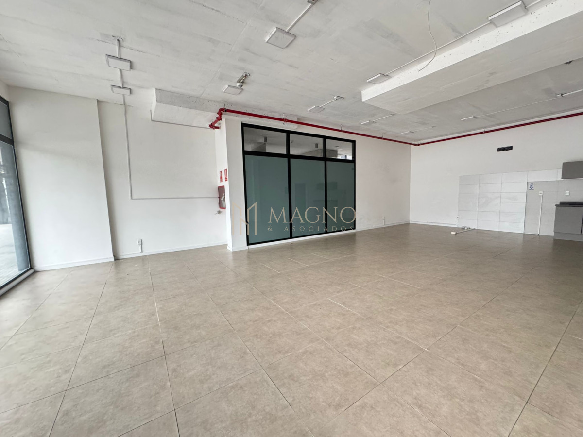Local Comercial ID.637 - Local comercial en alquiler Sobre Monte Caseros