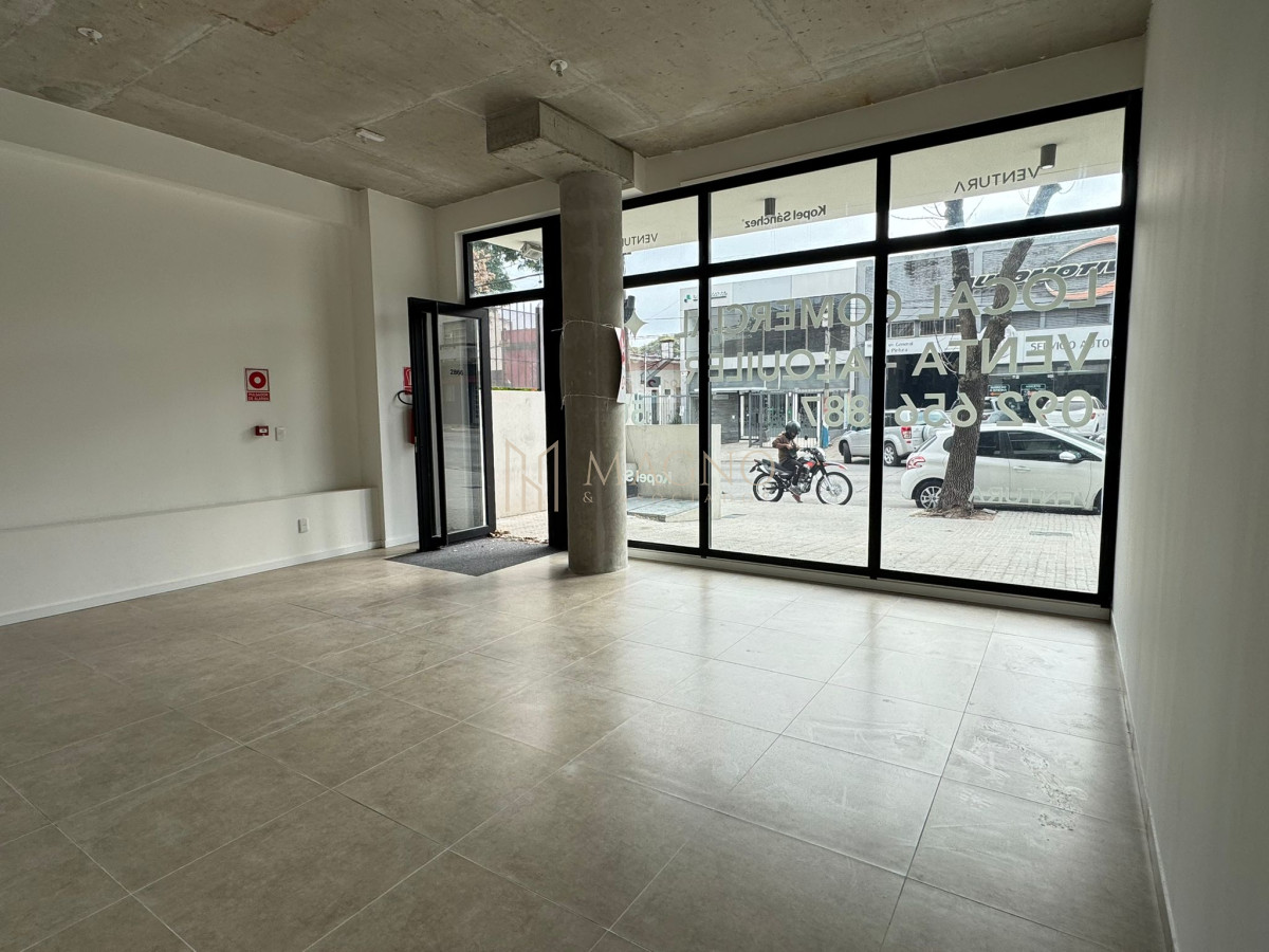 Local Comercial ID.636 - Local comercial sobre Monte Caseros 