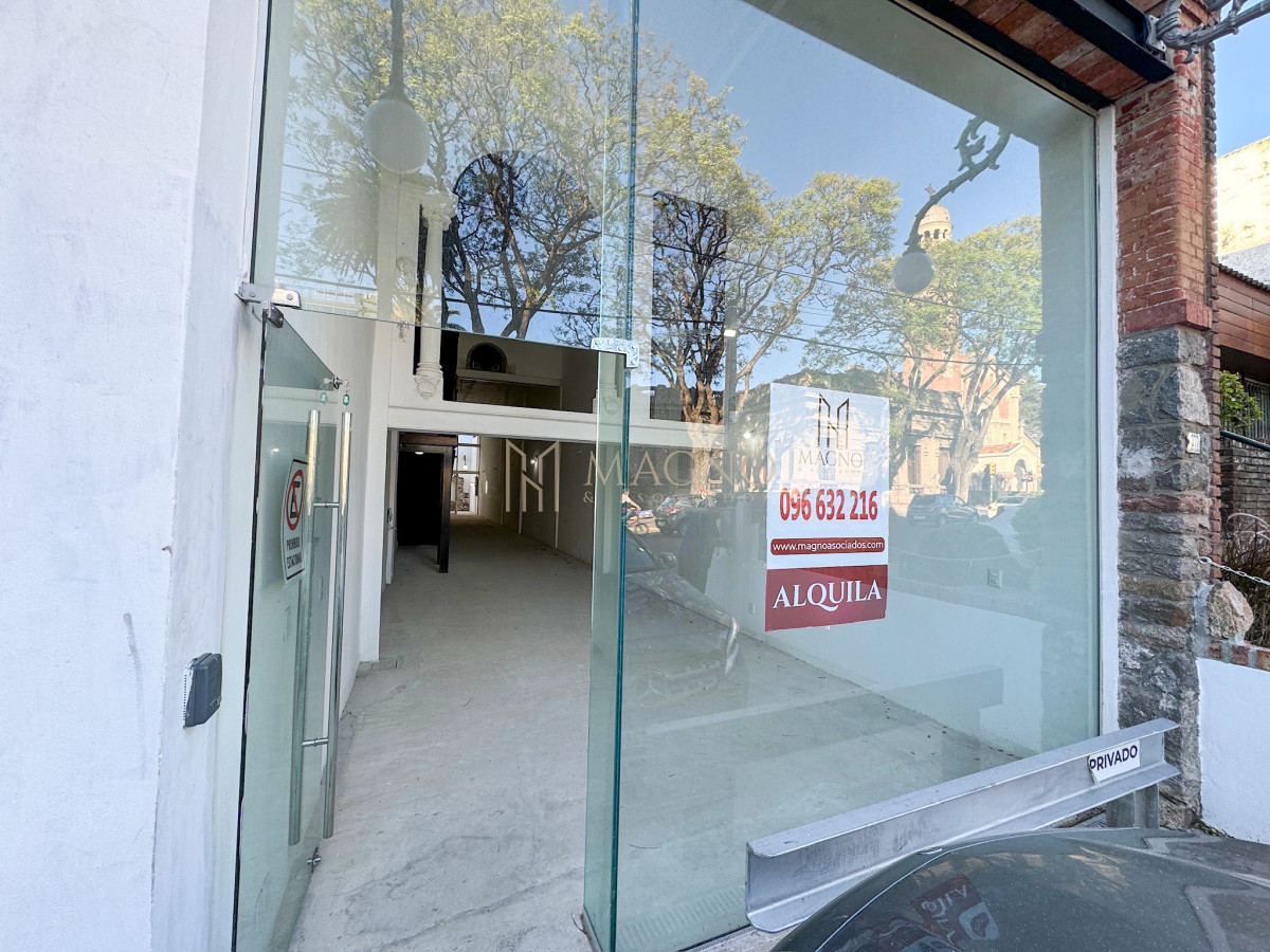 Local Comercial ID.594 - Se alquila local comercial frente a Punta Carretas Shopping