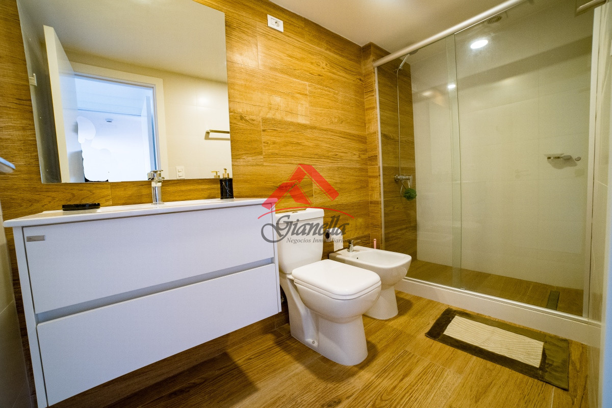 Apartamento ID.2018 - Apartamento en venta en playa mansa Punta del Este 