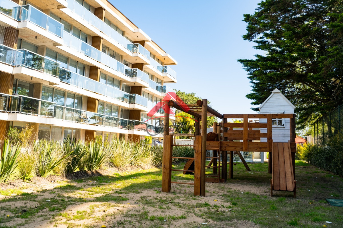 Apartamento ID.2018 - Apartamento en venta en playa mansa Punta del Este 