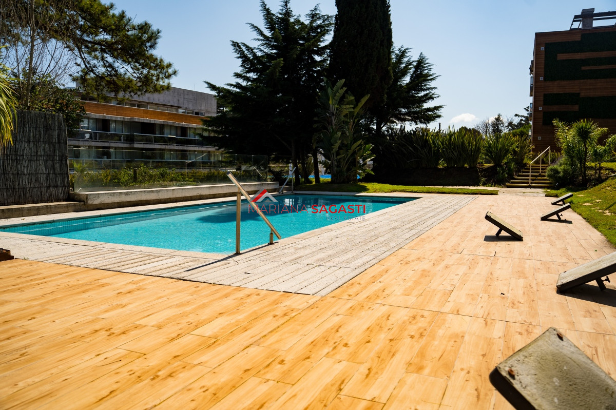 Apartamento ID.4000 - apartamento en venta en playa mansa Punta del este 
