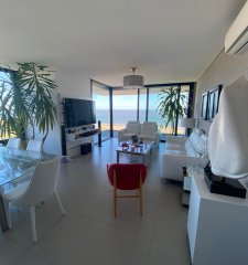 Espectacular apartamento 3 domritorios en primera linea frente al mar Playa Mansa