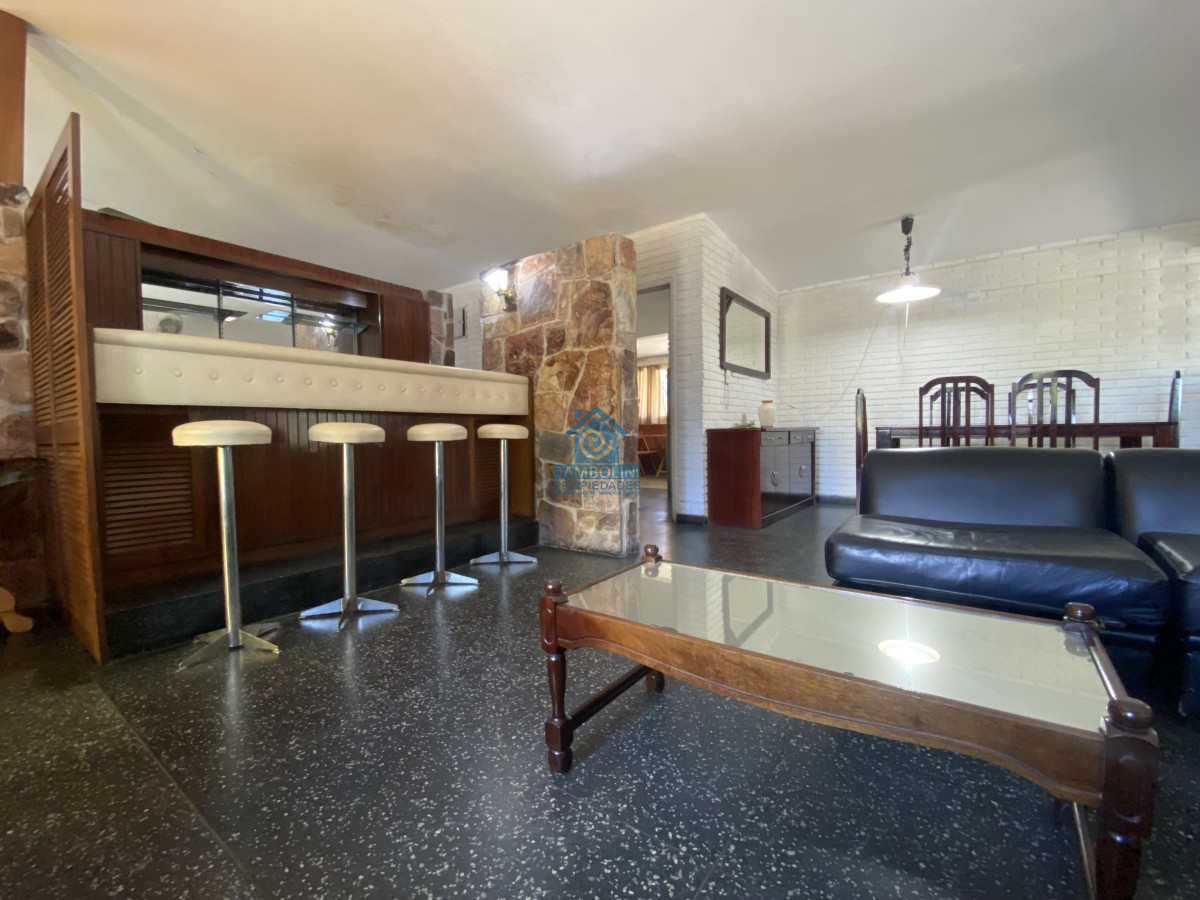 Casa ID.444 - Gran propiedad en Cantegril conformada por 3 casas 