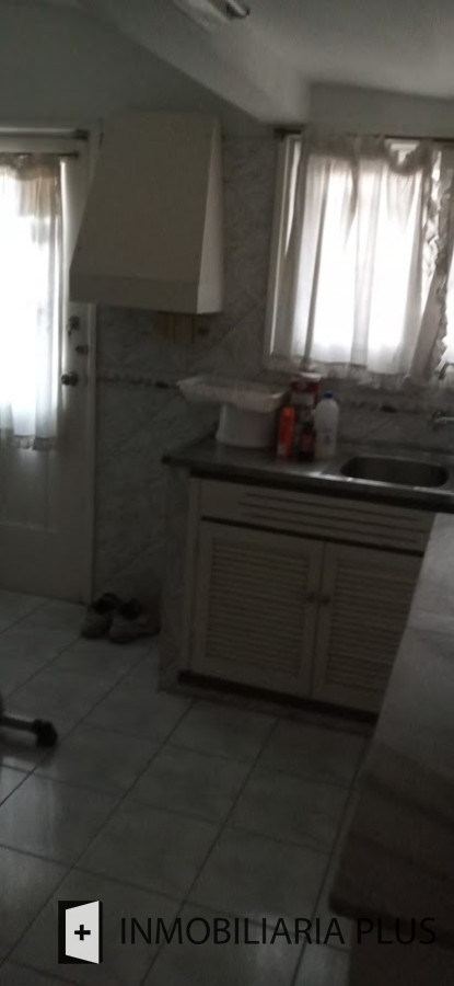 Casa ID.871 - Venta de Casa de 227 m2 en Las Delicias con terreno de 608 m2 con 4 Dormitorios 4 Baños y más