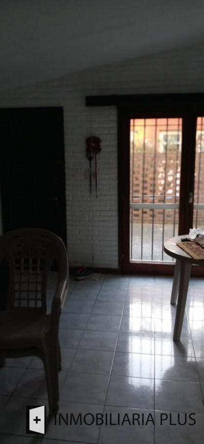 Casa ID.871 - Venta de Casa de 227 m2 en Las Delicias con terreno de 608 m2 con 4 Dormitorios 4 Baños y más