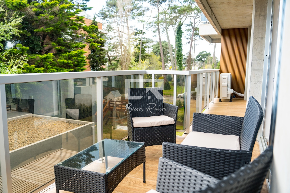 Apartamento ID.733 - apartamento en venta en playa mansa Punta del este 